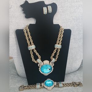 Heidi Daus turquoise earing, necklace and bracelet set